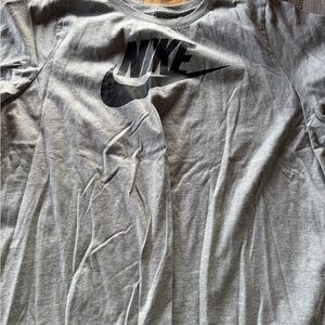 Nike Men's Long Sleeve Gray Tee